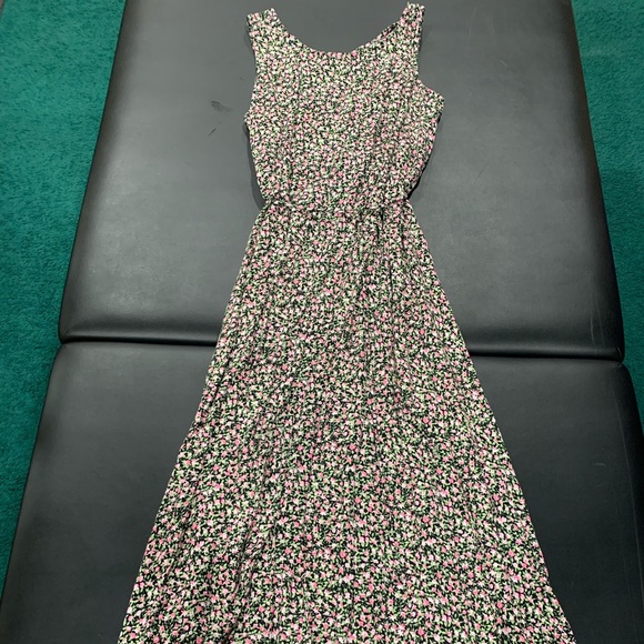 connected apparel Dresses & Skirts - Floral long sundress with cinched waist option EUC